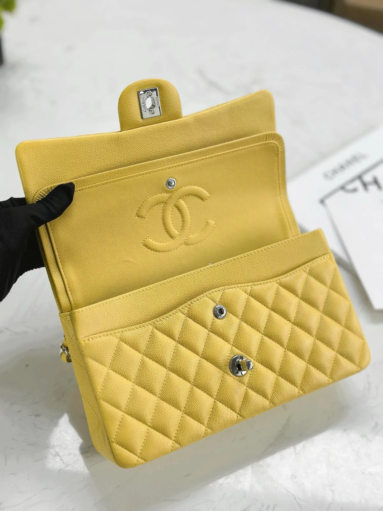 CC948 Classic Handbag / HIGHEST QUALITY VERSION / 6 × 9.9 × 2.5 in