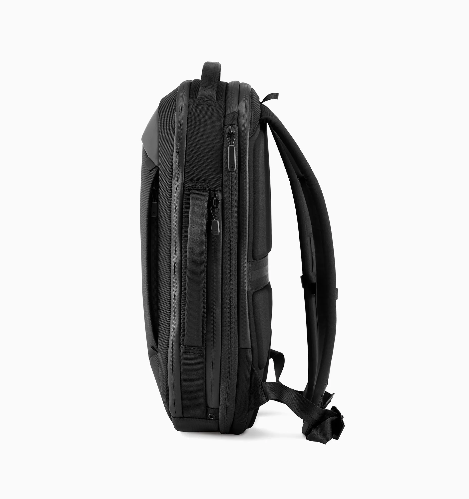 Nomatic Navigator Backpack