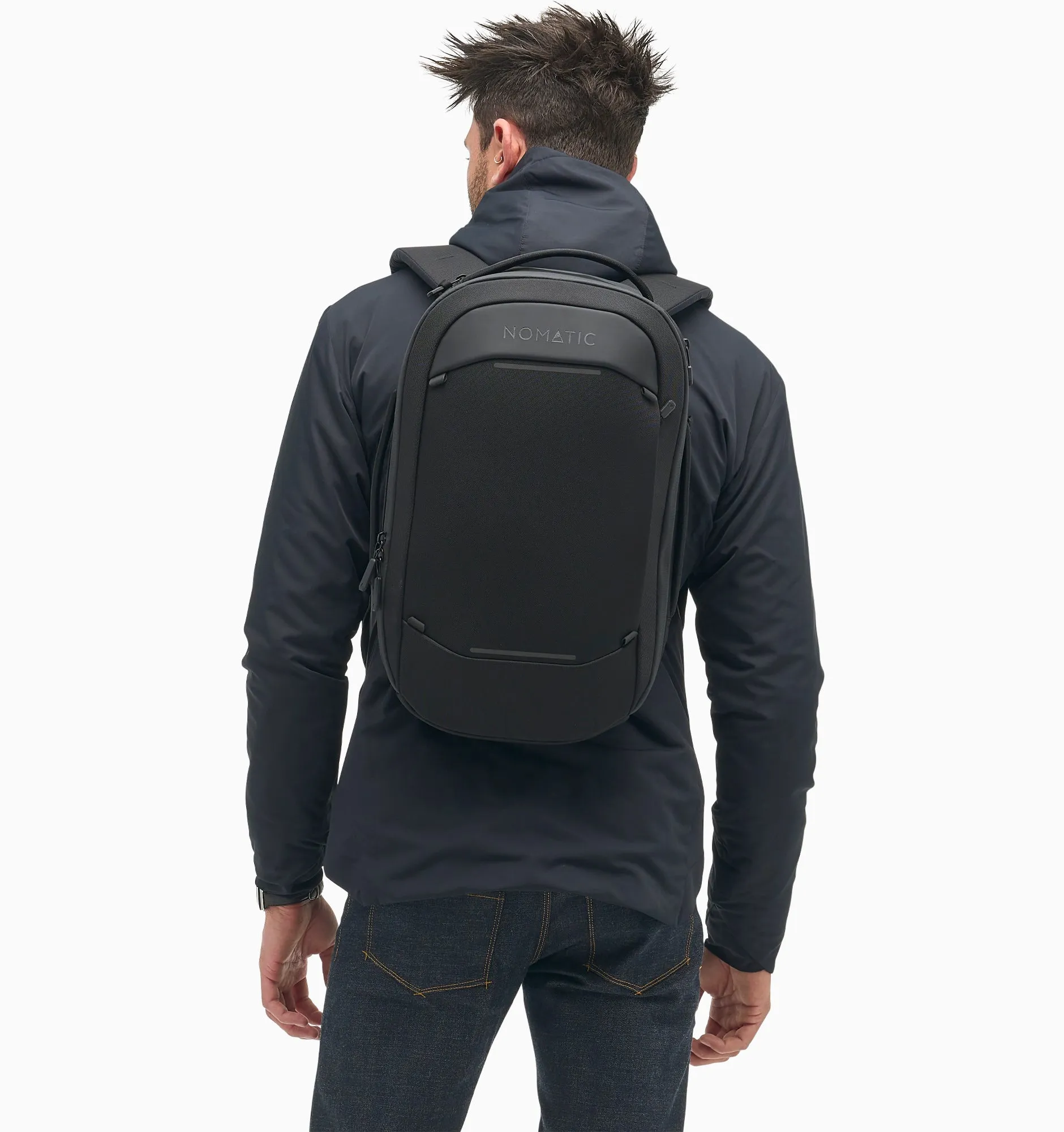 Nomatic Navigator Backpack