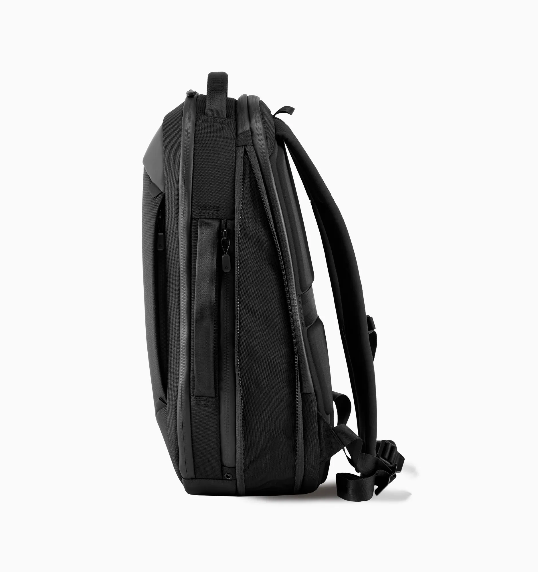 Nomatic Navigator Backpack