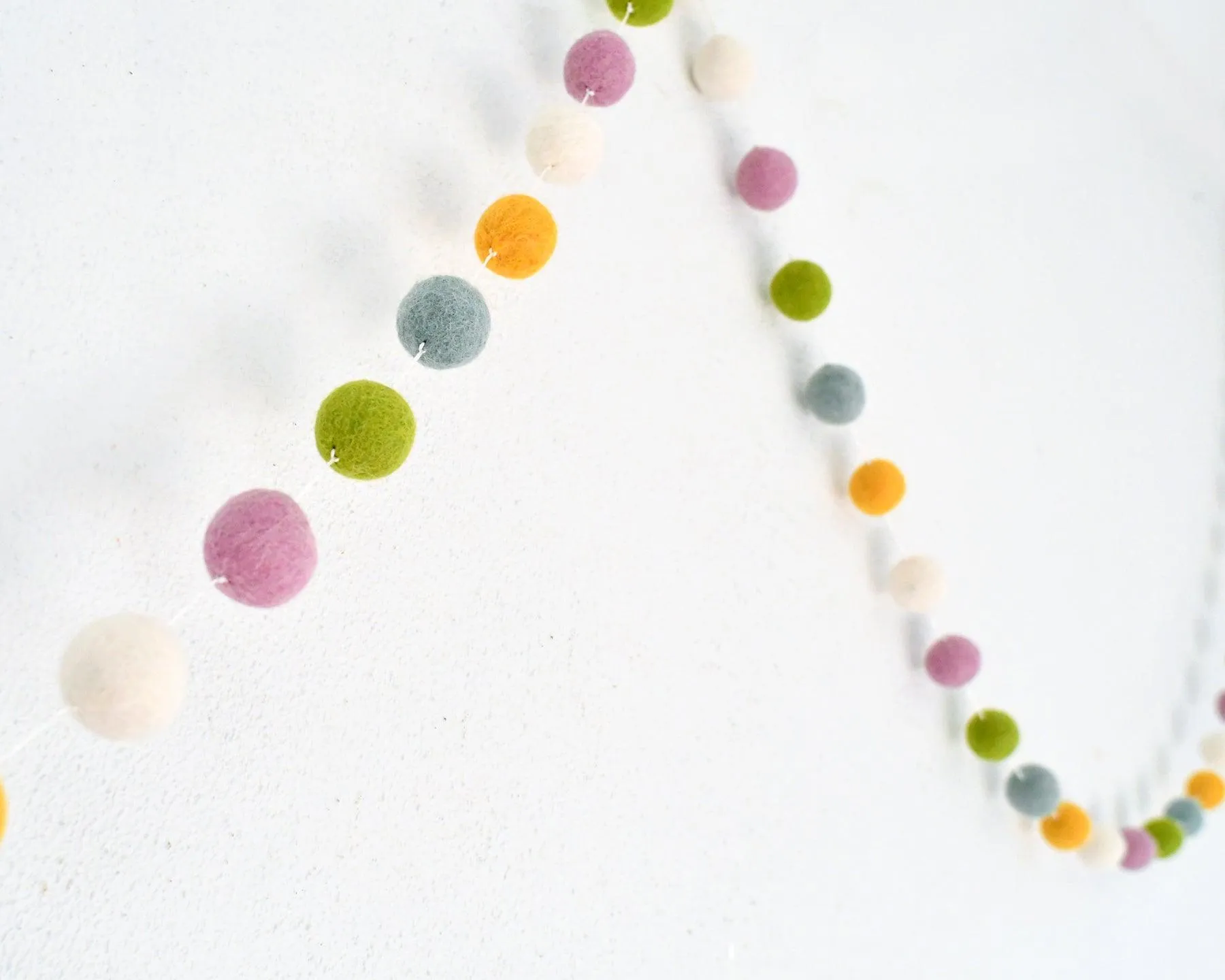 Pompom Felt Ball Garland - Jellybean