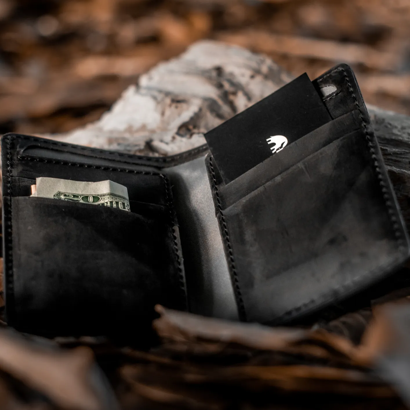 The Messenger Wallet - BLACK EDITION